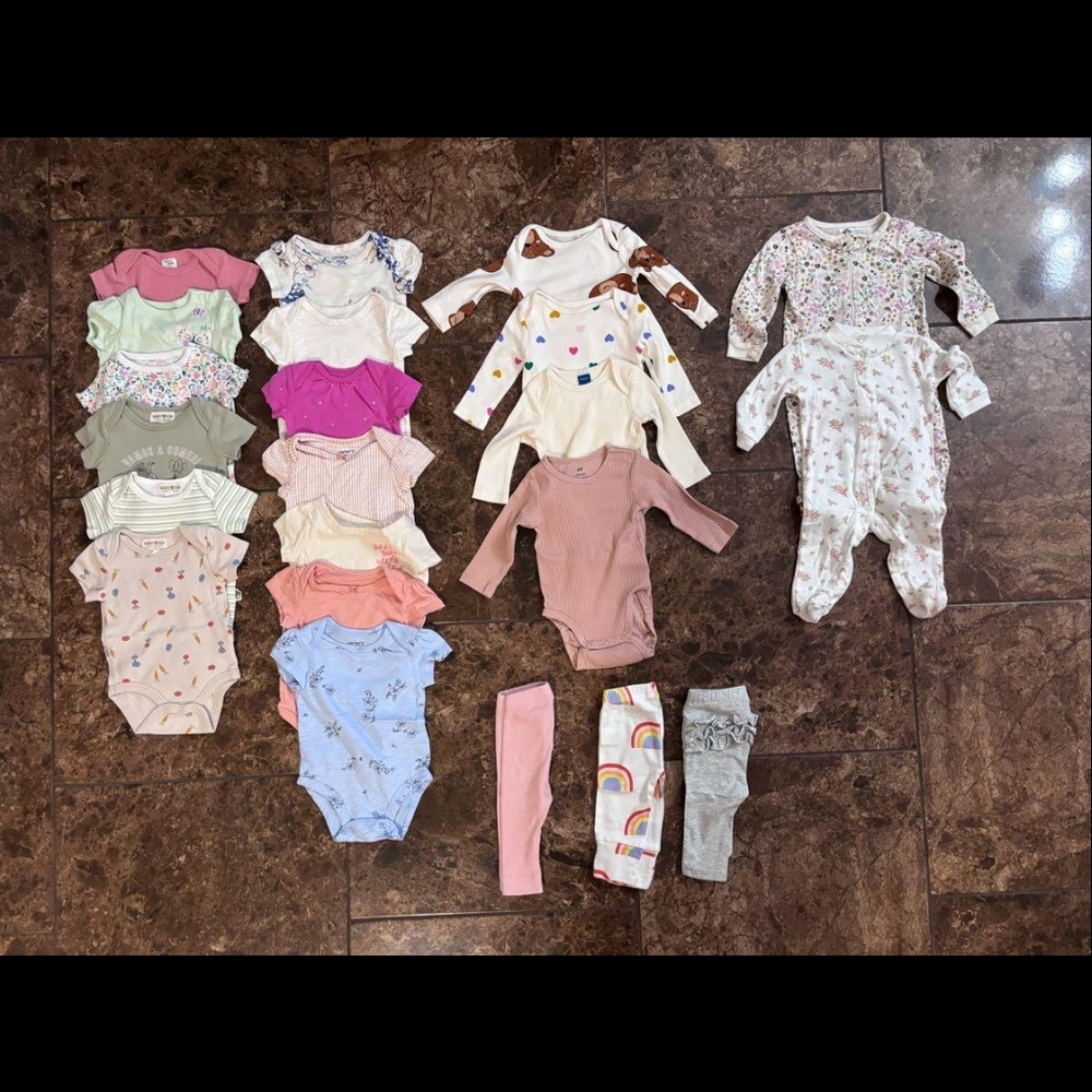 Assorted Baby Onesies and Leggings Set